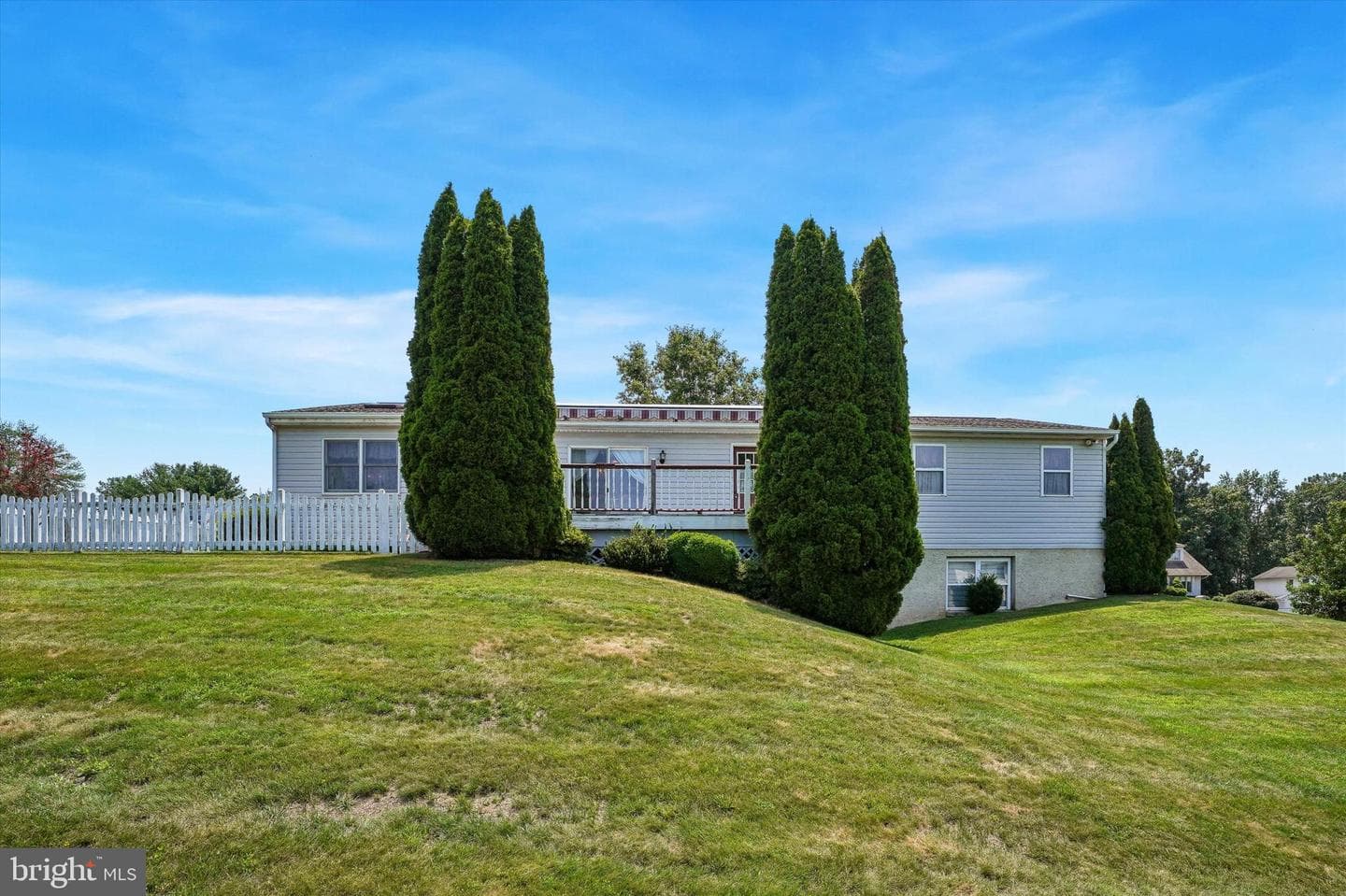 52 Castlewood Drive photo 35