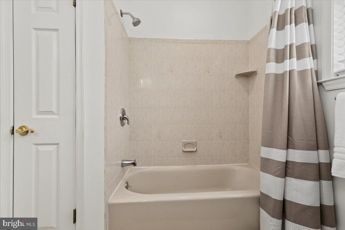 9 Brookdale Drive photo 20