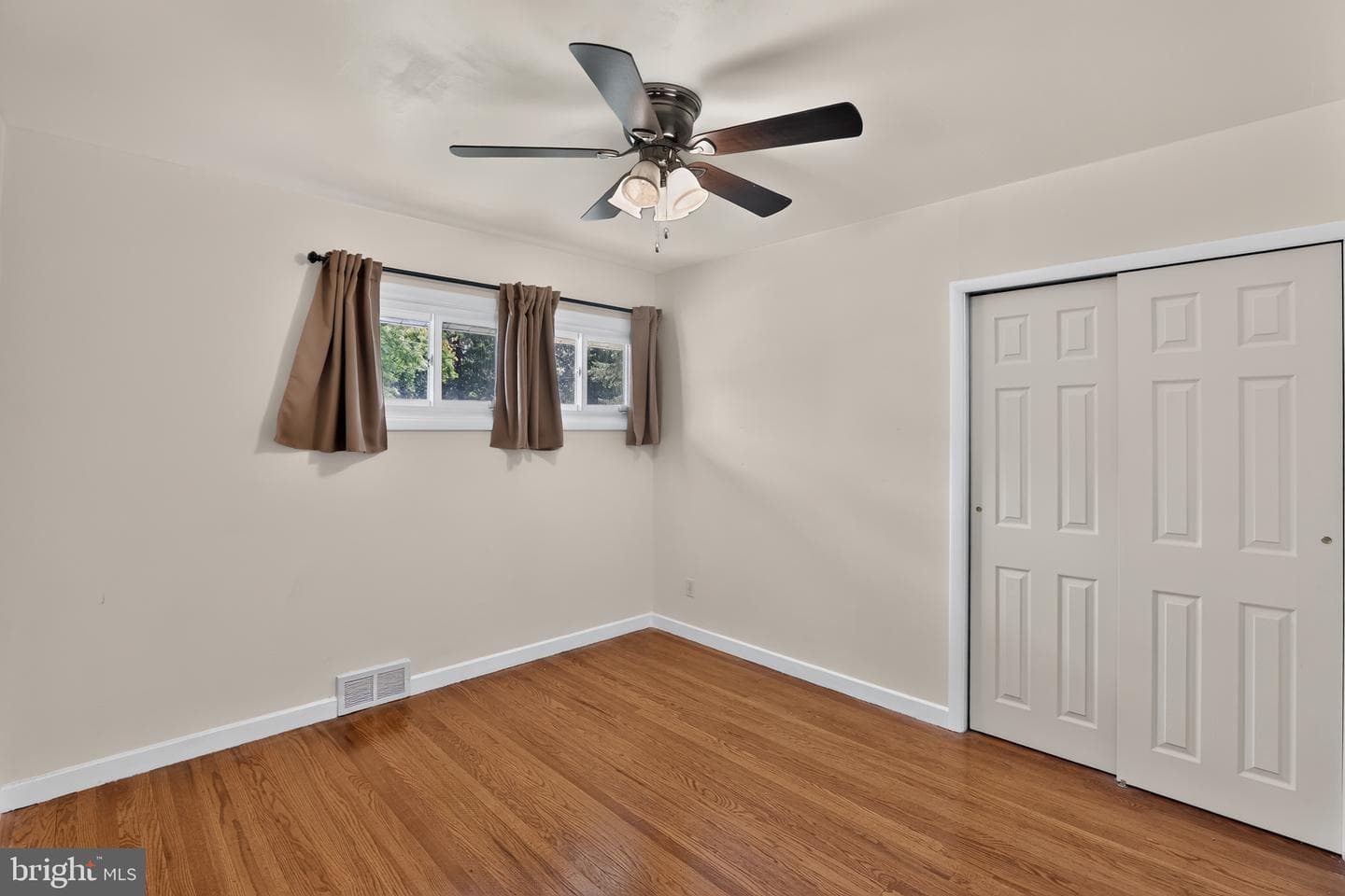 130 Acorn Drive photo 18