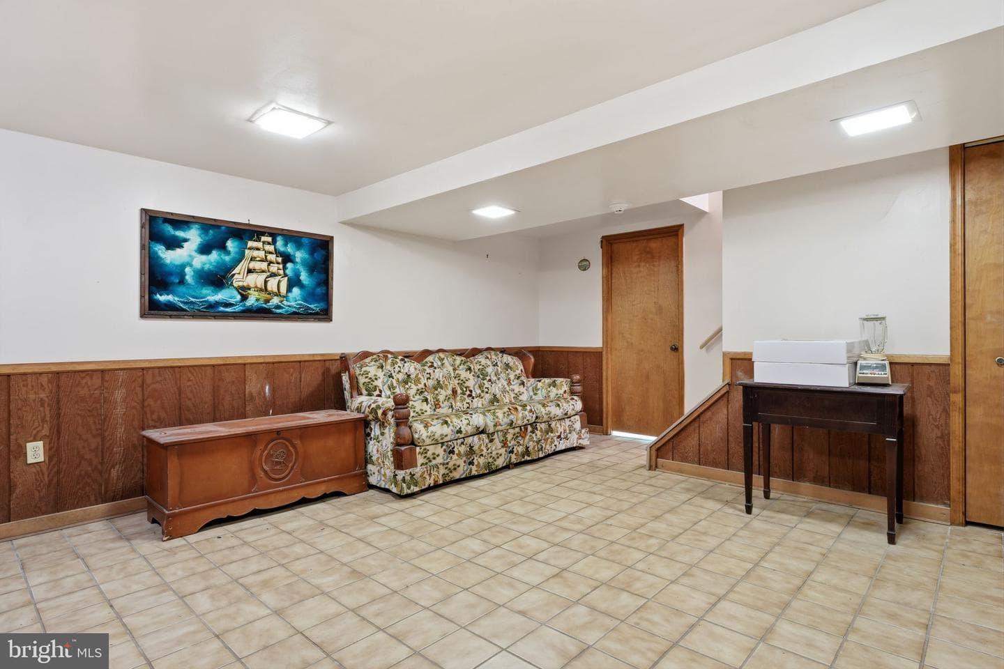 560 Lower Holland Road photo 47