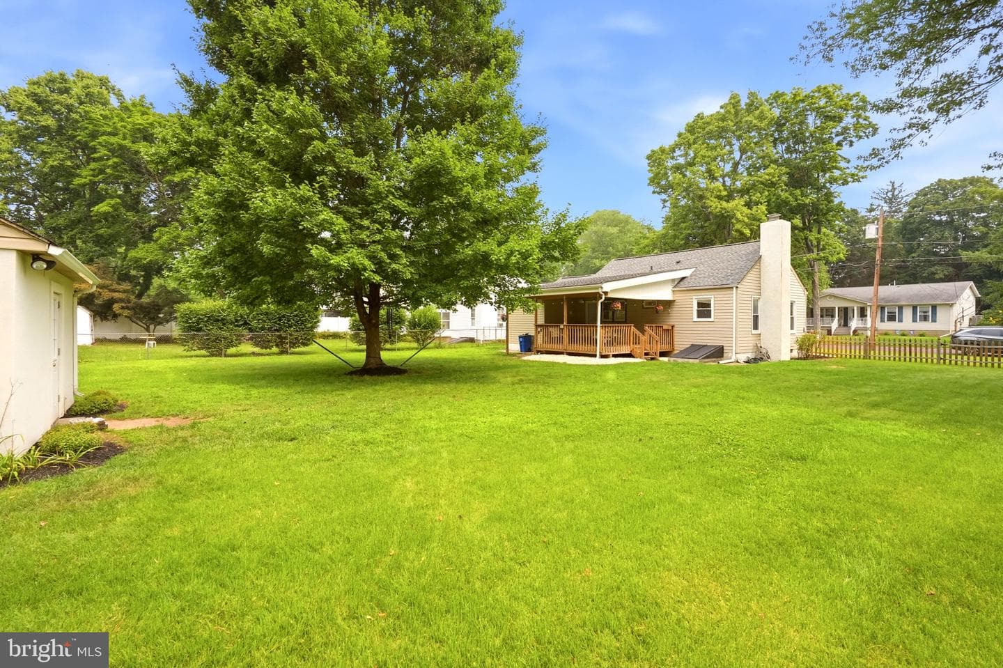 135 Longshore Avenue photo 28