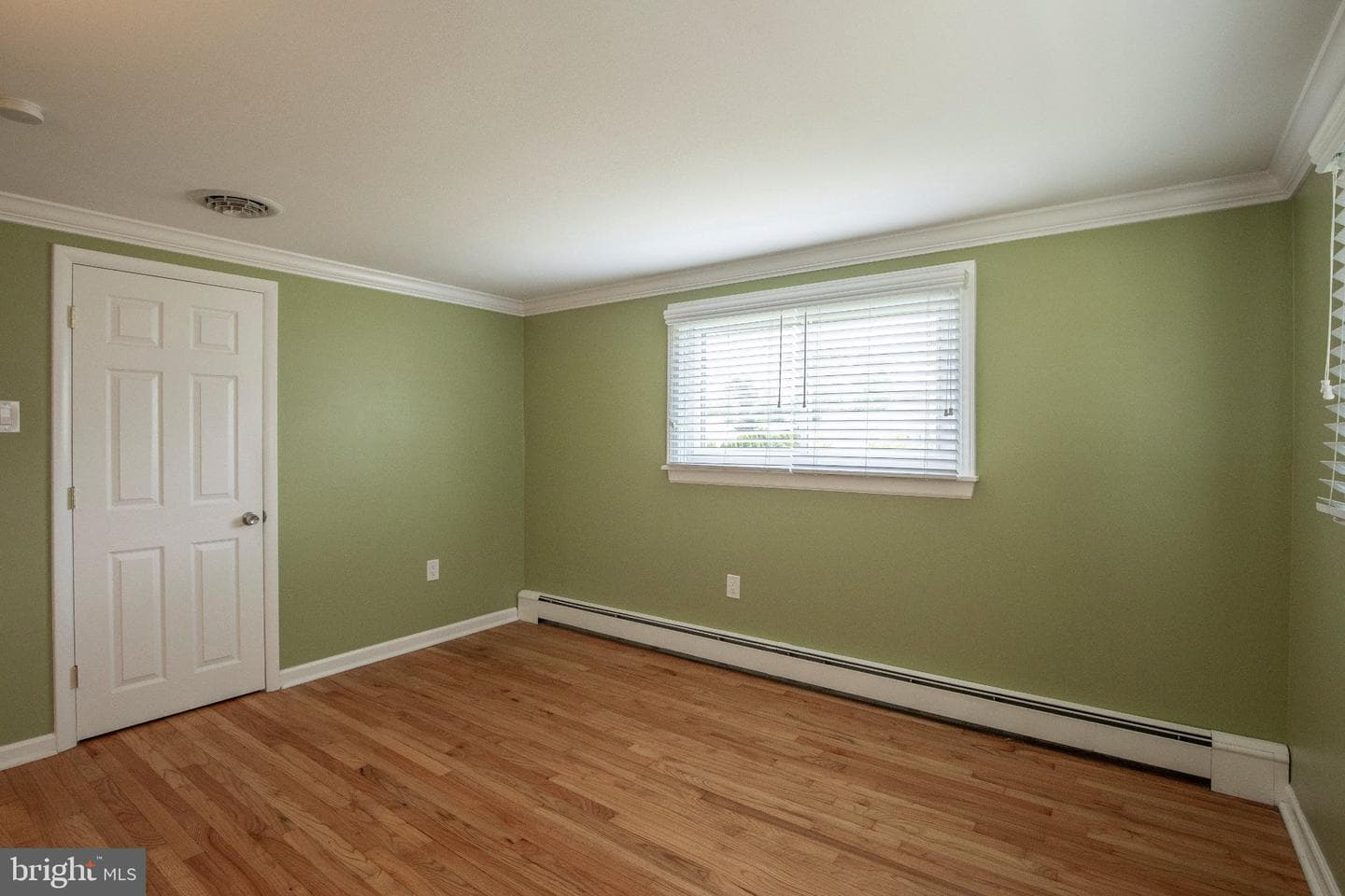 772 Clifford Street photo 29