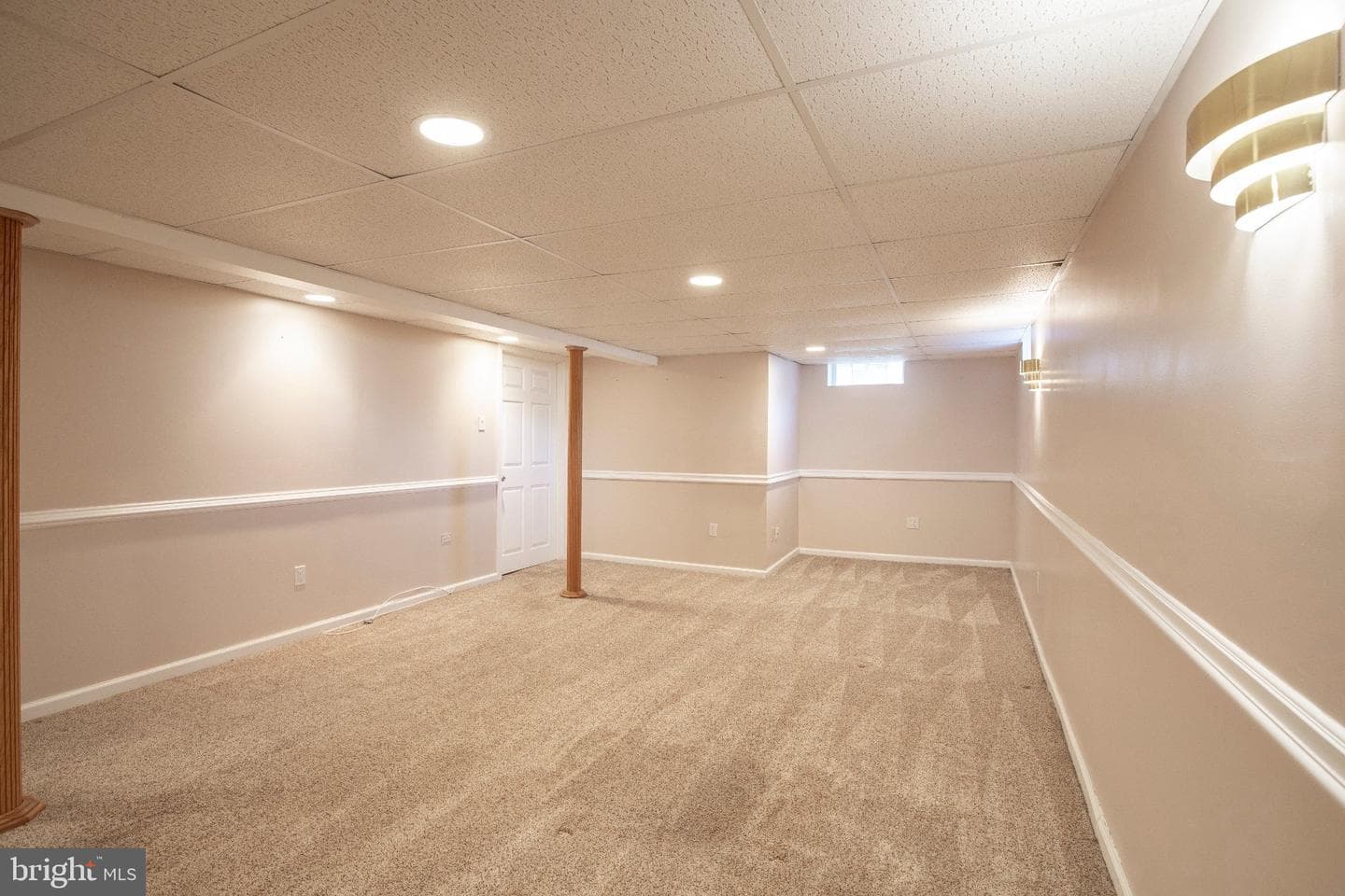772 Clifford Street photo 32