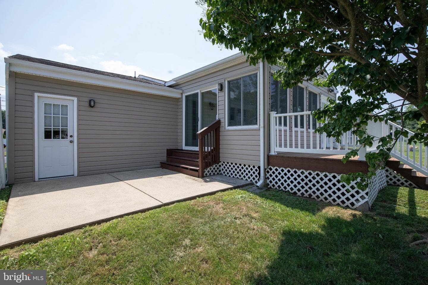 772 Clifford Street photo 55