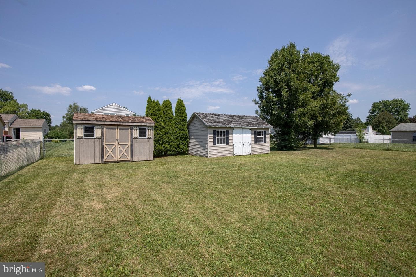 772 Clifford Street photo 63