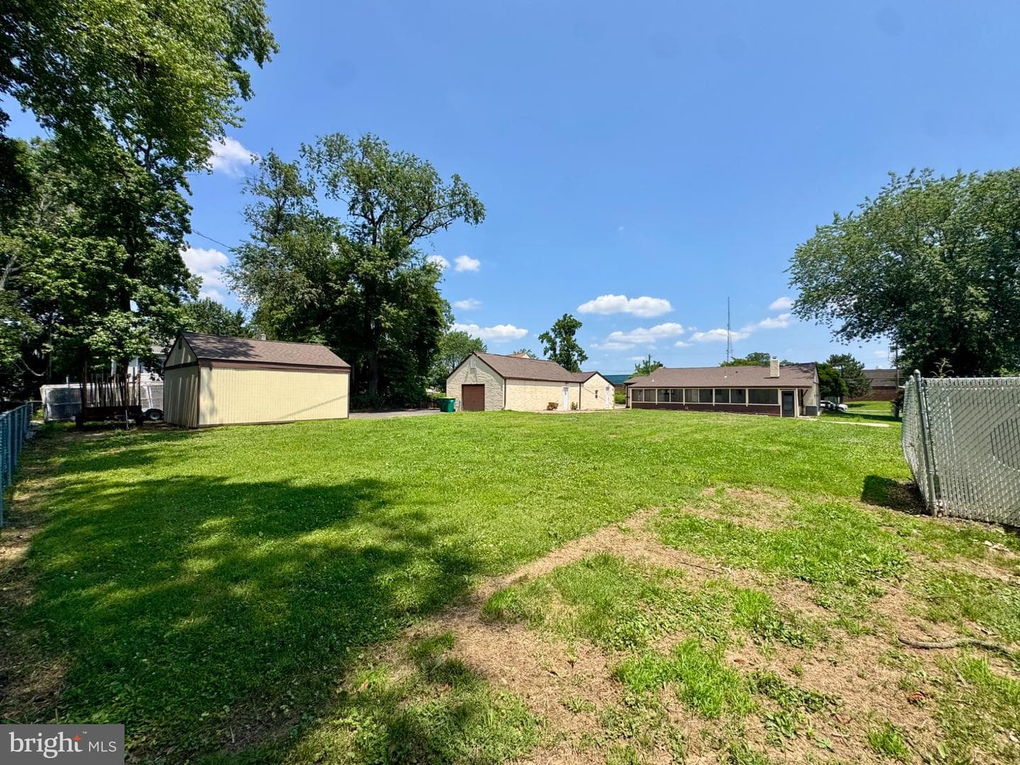 454 Dunksferry Road photo 14