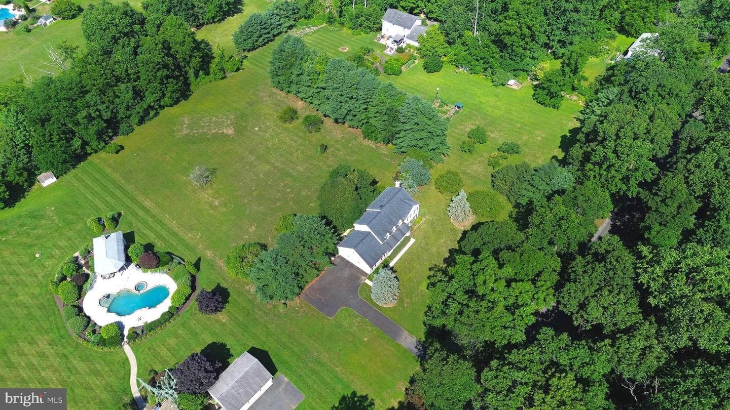 2050 Miller Road photo 41