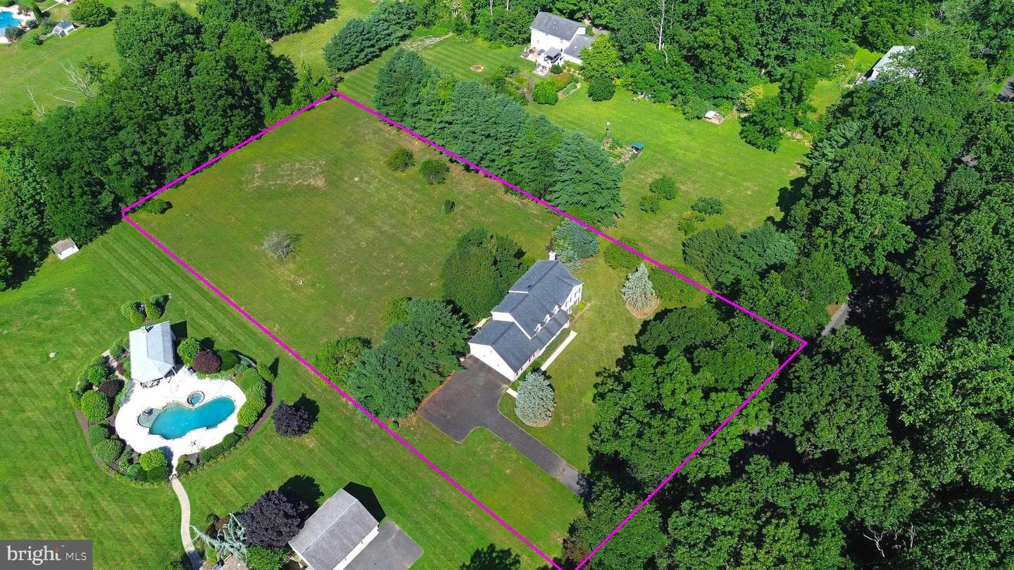 2050 Miller Road photo 7