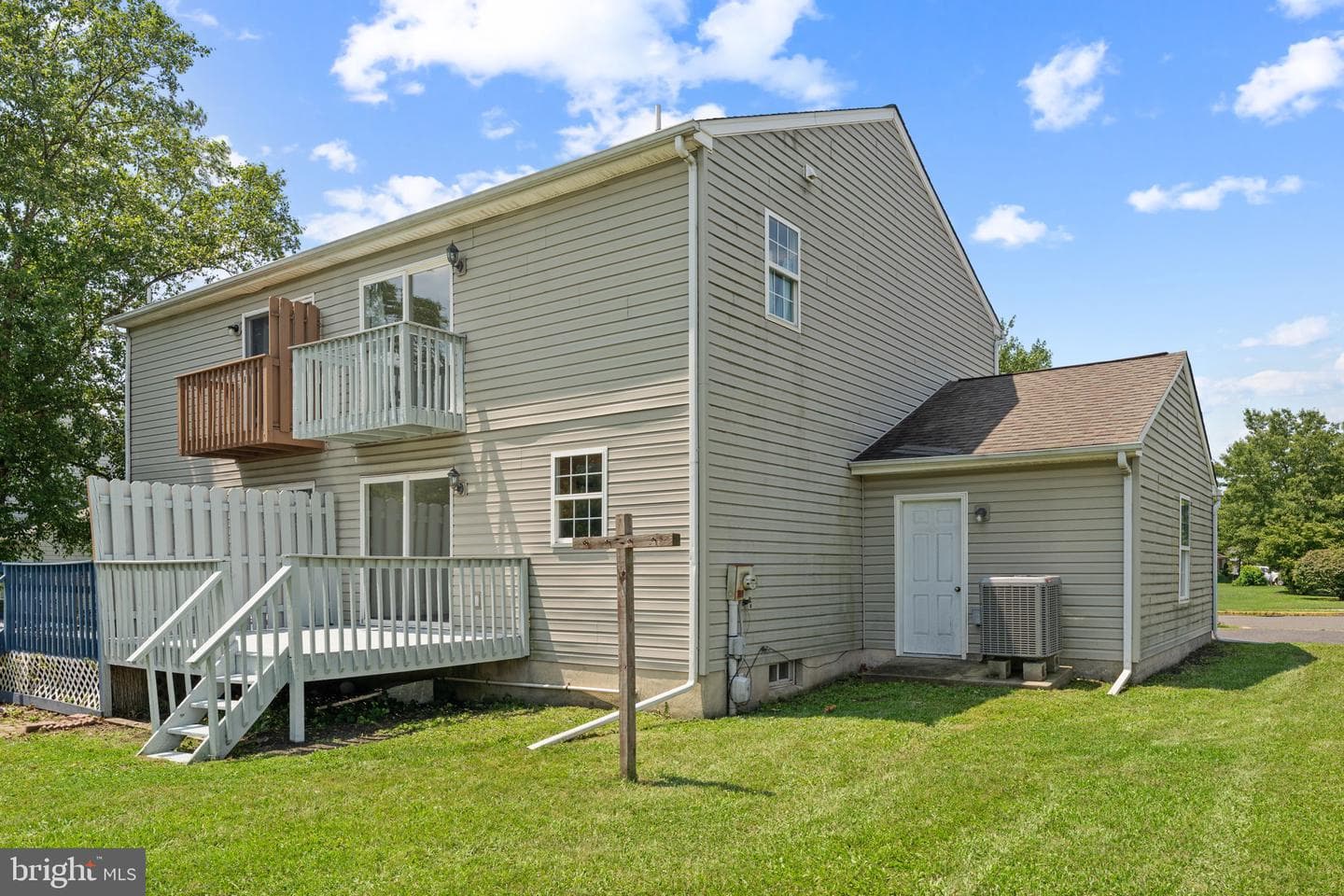 221 Pennwood Drive photo 20
