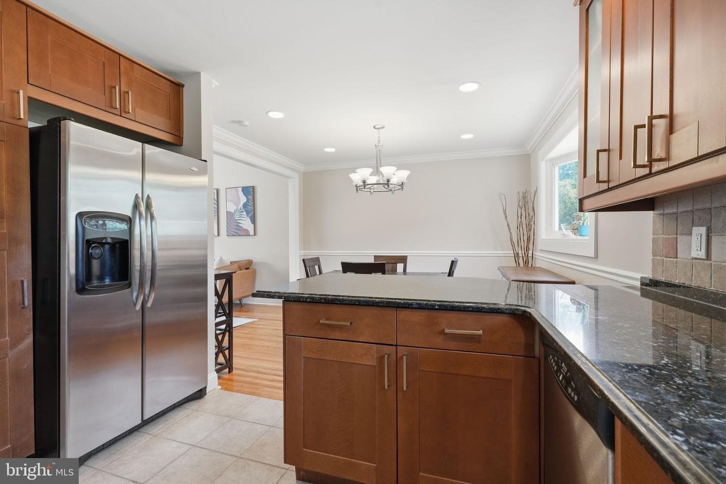686 Cheryl Drive photo 16
