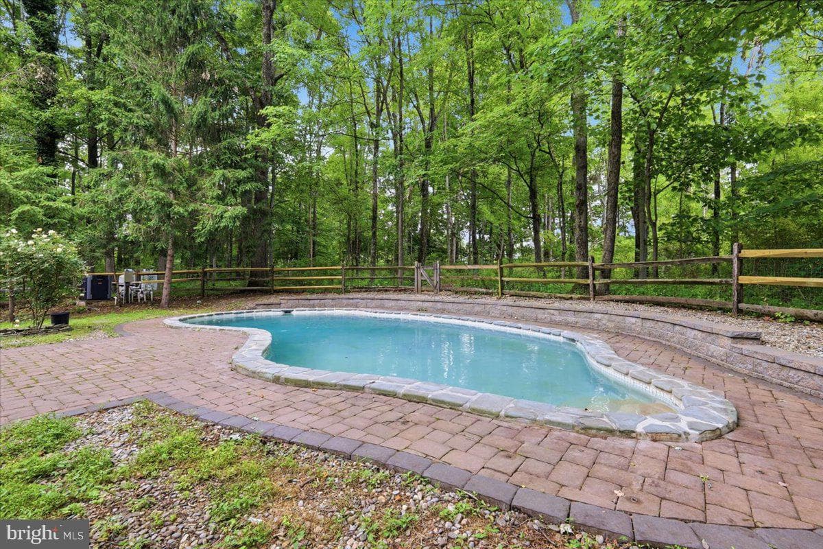 1 Turnberry Way photo 36