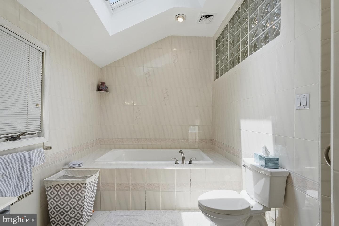 136 Chapel Drive photo 17