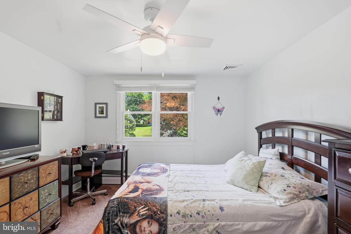 136 Chapel Drive photo 22