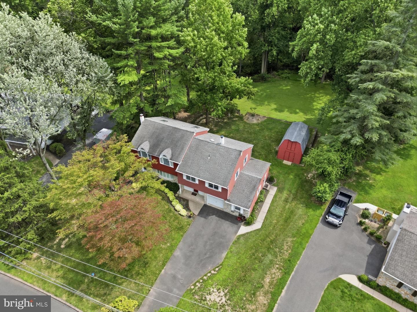 136 Chapel Drive photo 36