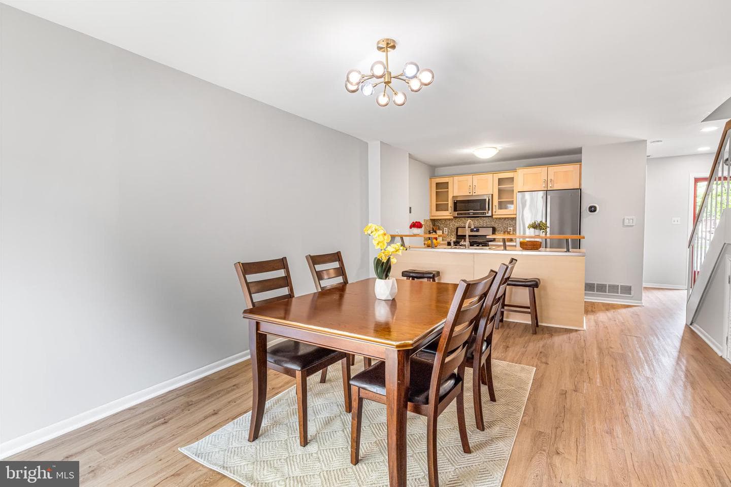 994 Bancroft Place photo 4