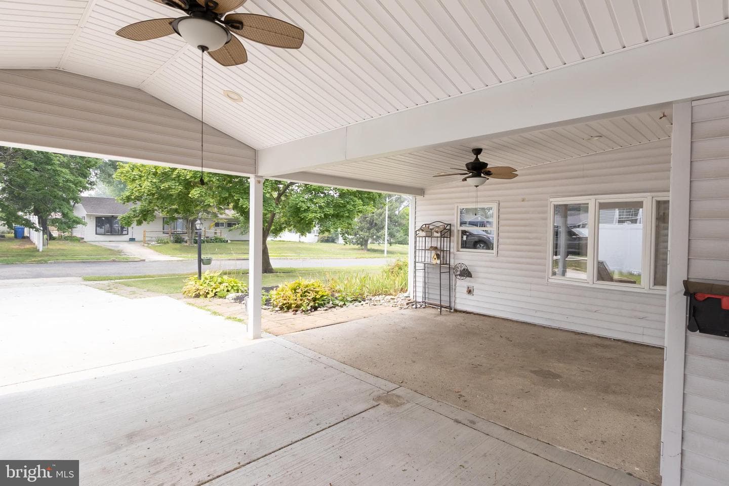 5 Sweetbriar Lane photo 3