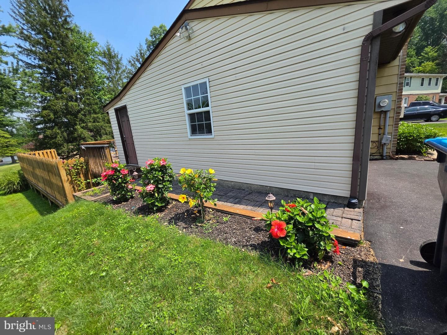 17 Parkview Drive photo 3