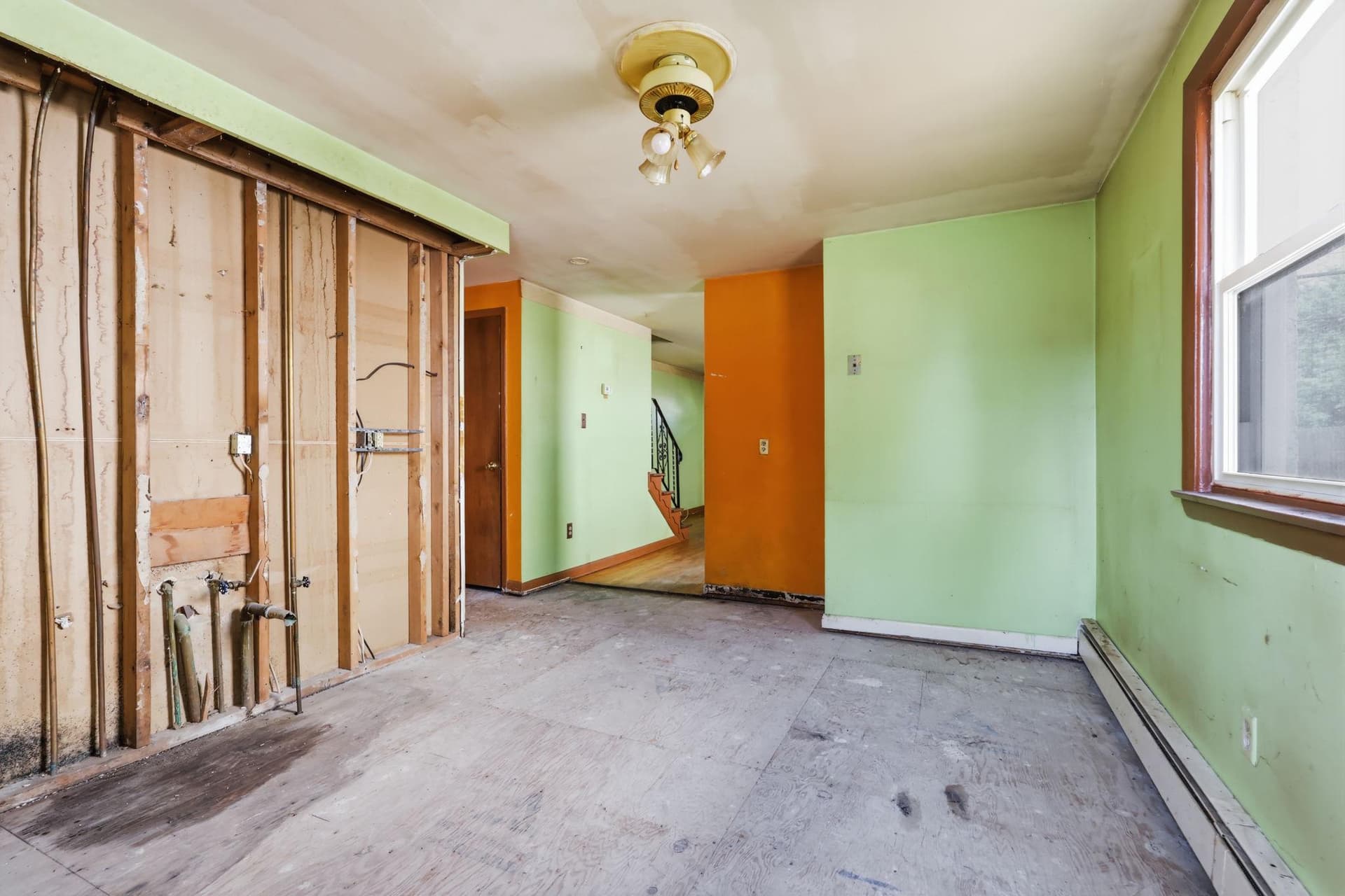 214 Shewell Avenue photo 8