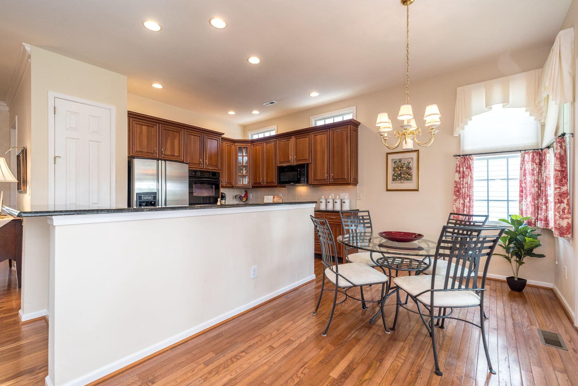 64 Sydney Road photo 25
