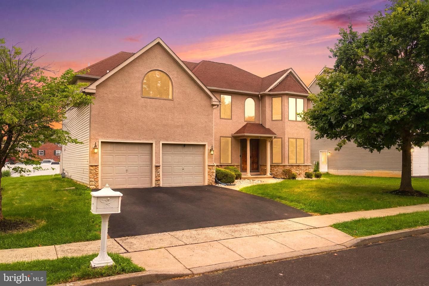 12 Par Avenue, Bensalem