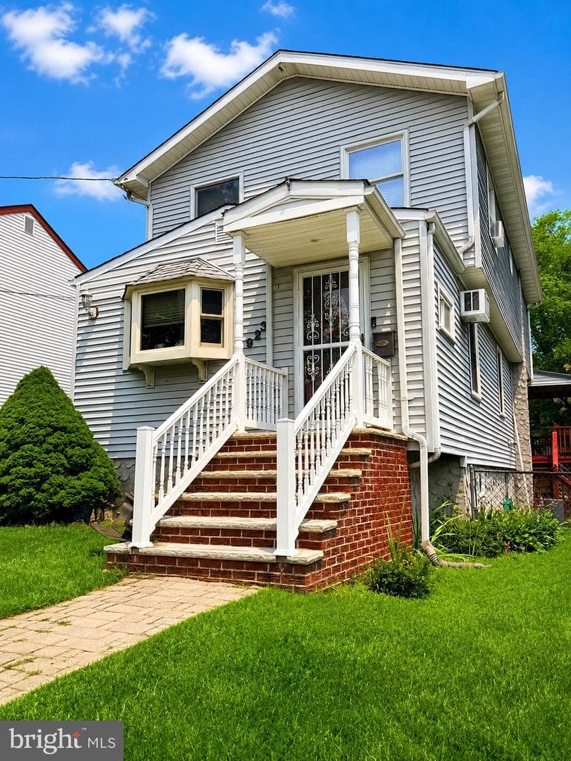 923 Rosa Avenue photo 3