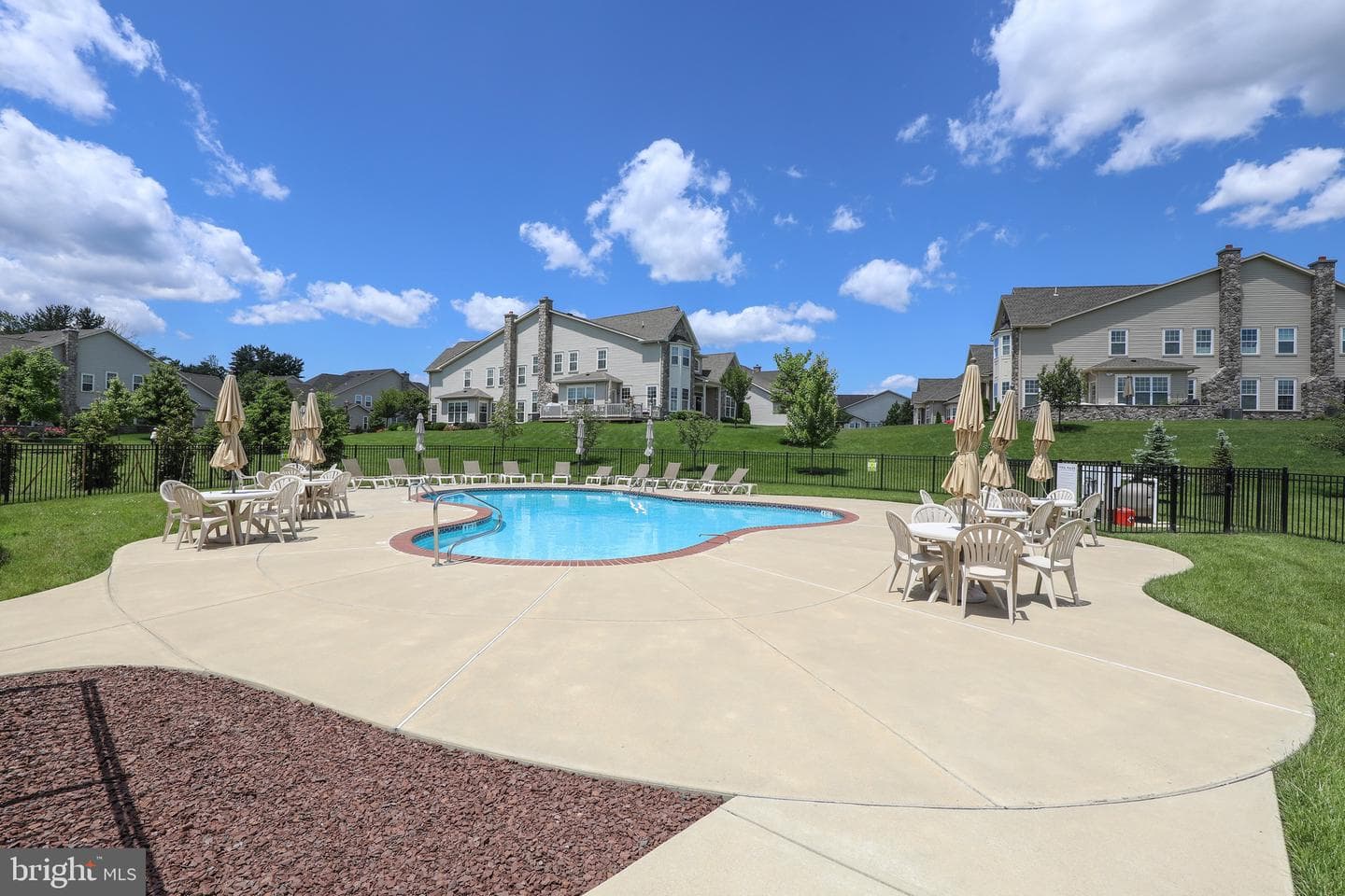 216 Willow Drive photo 14