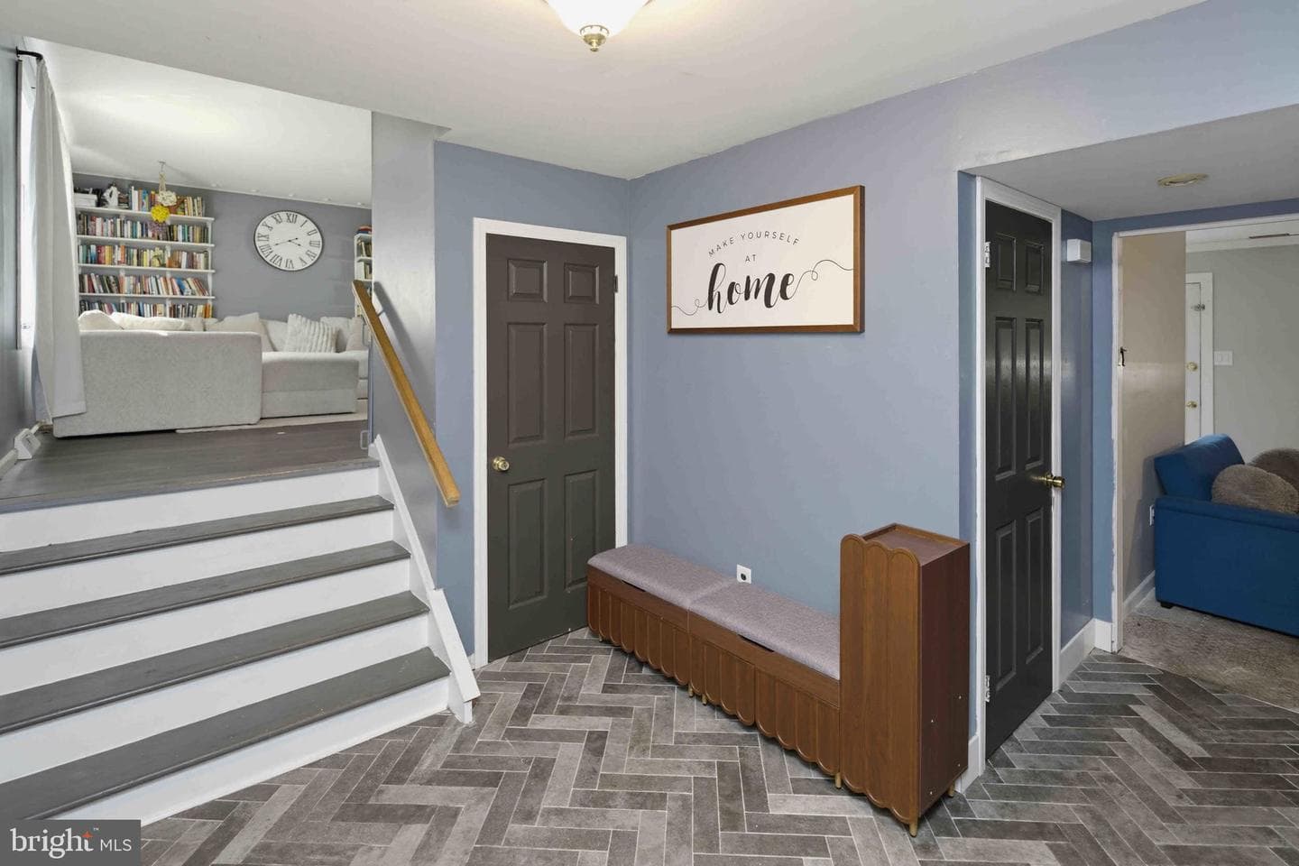 550 Gables Court photo 3