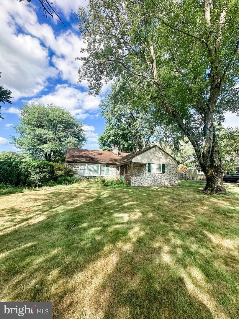 1011 Bristol Road photo 1