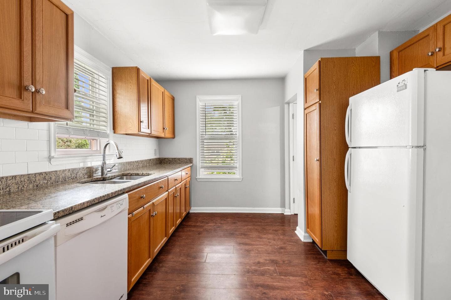 298 Harper Avenue photo 8