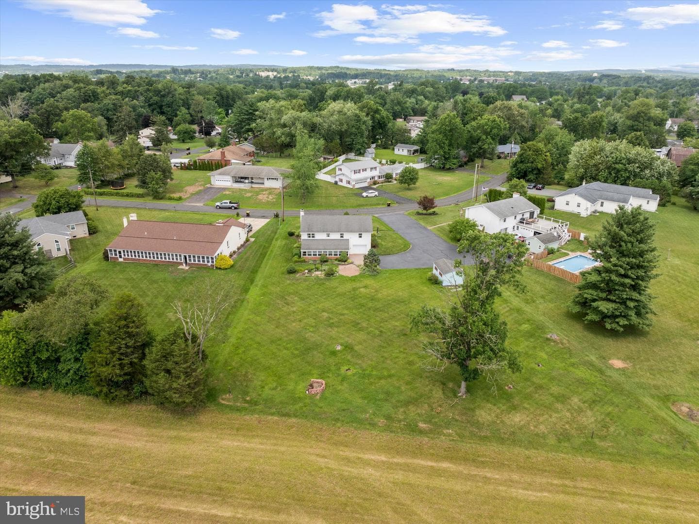 109 Roberts Avenue photo 41