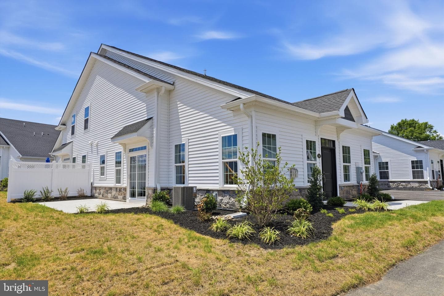 11 Cedar Circle ##6, Levittown