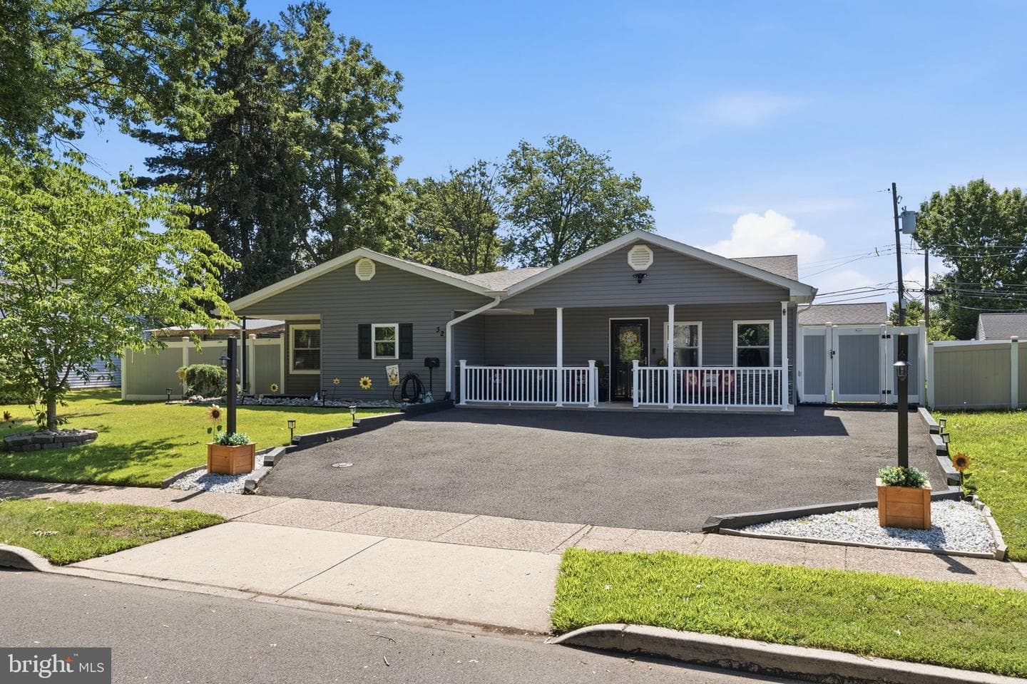 32 Orchard Lane, Levittown