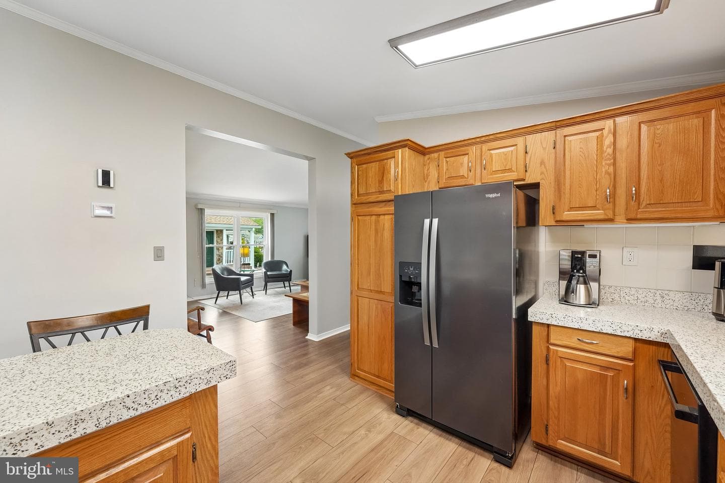386 Thrush Court W photo 9