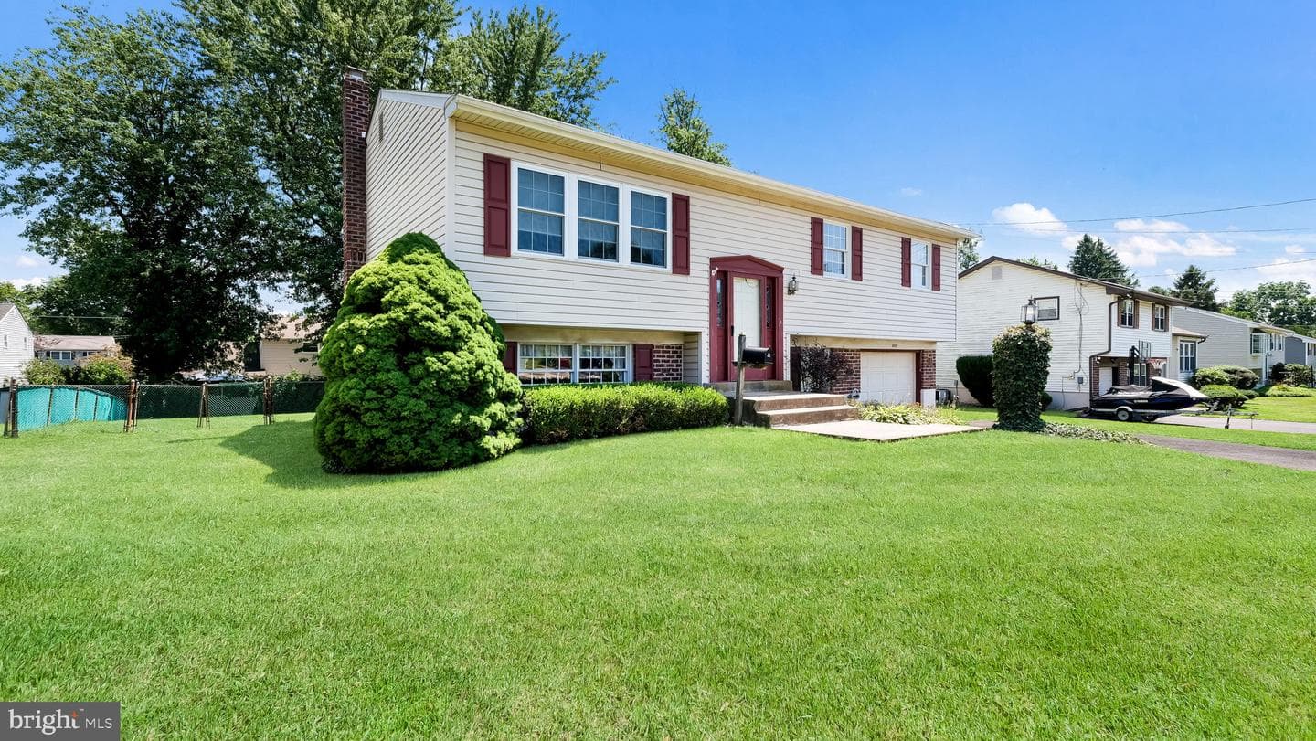 869 Longstreth Road photo 4