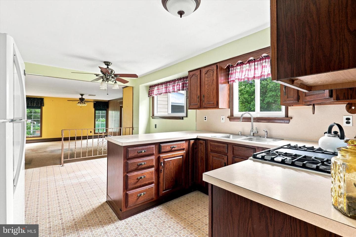 68 Iroquois Avenue photo 7