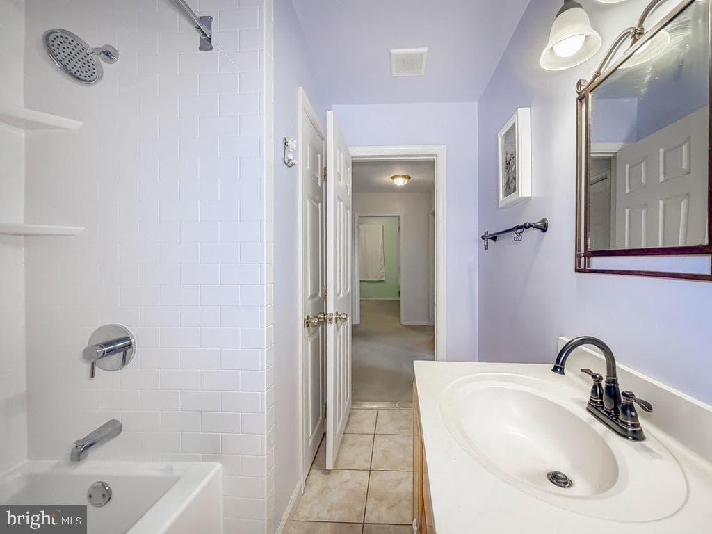 79 Charlotte Avenue photo 17