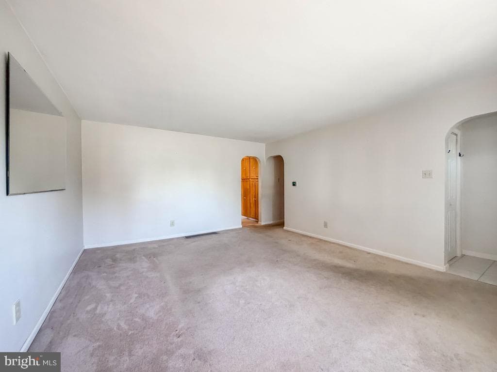 79 Charlotte Avenue photo 25