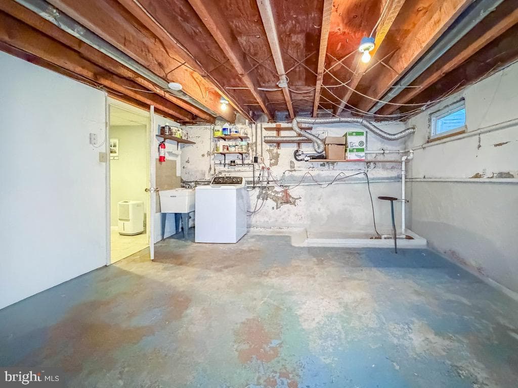 79 Charlotte Avenue photo 35