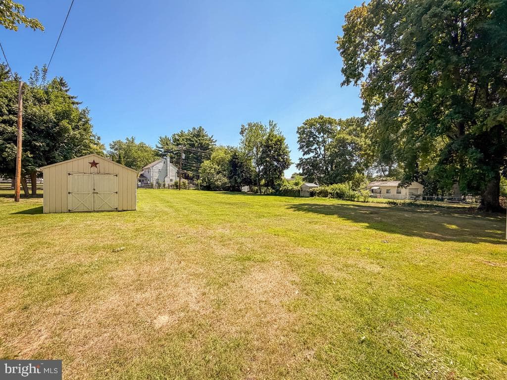 79 Charlotte Avenue photo 46