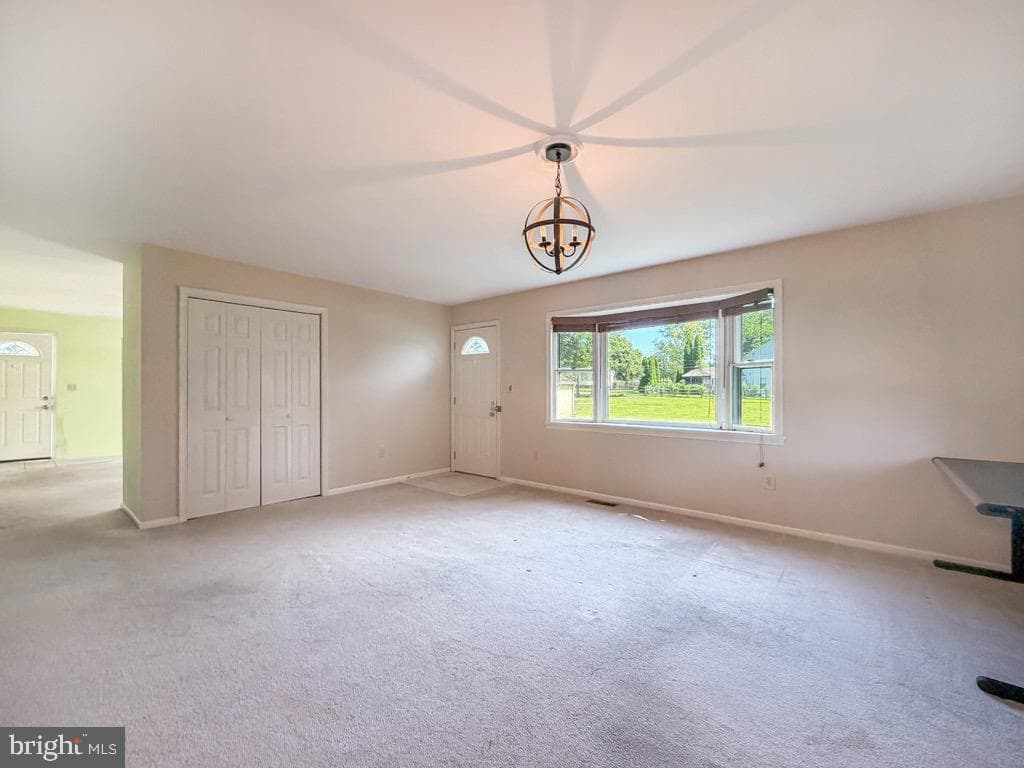 79 Charlotte Avenue photo 6