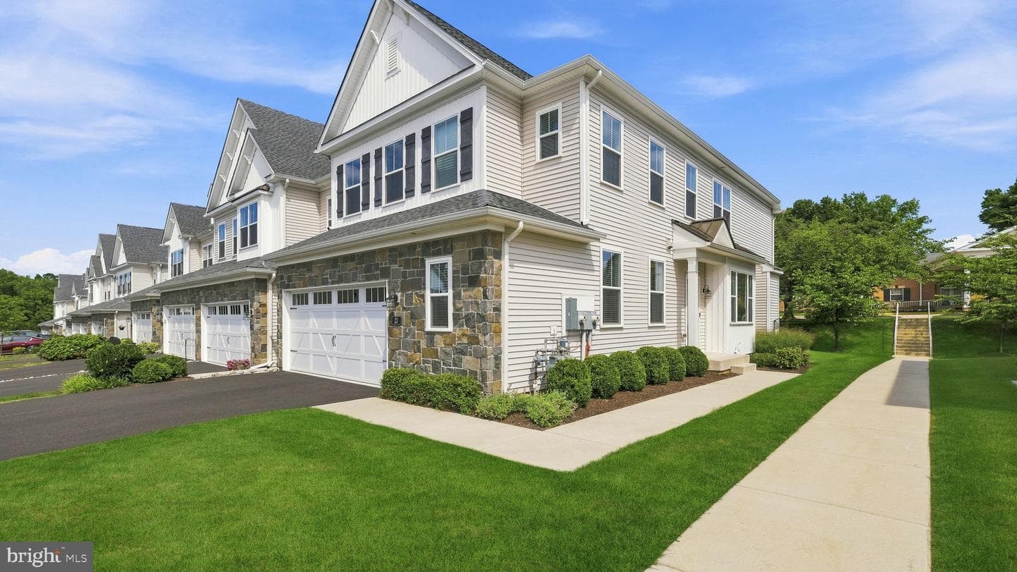 23 Swan Lane photo 1