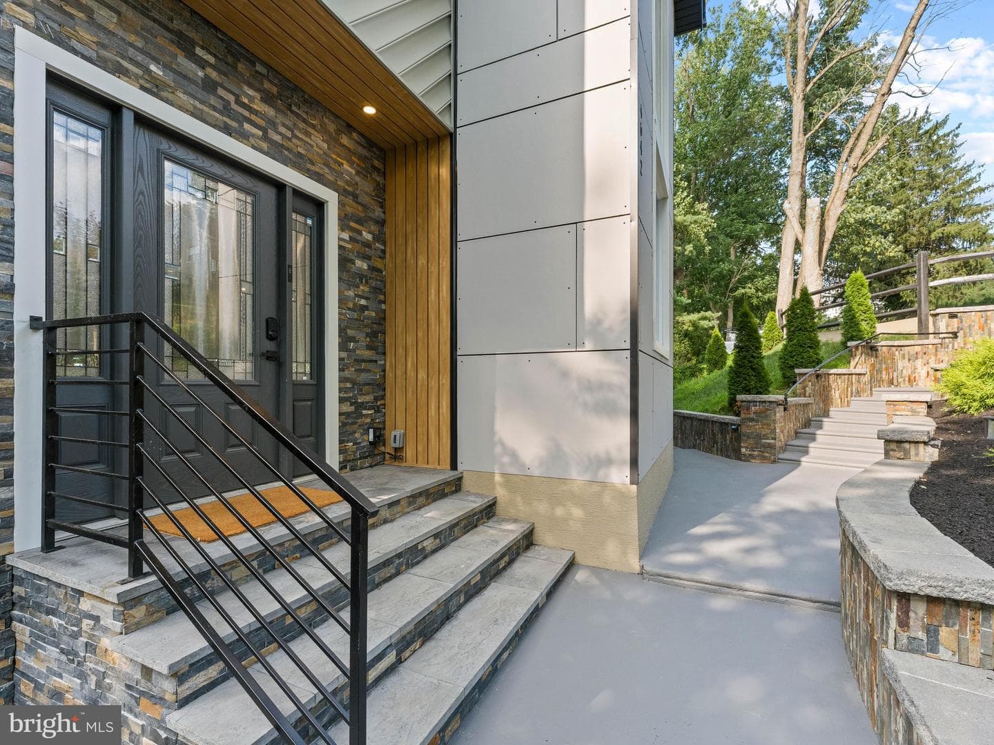 4642 Belmont Avenue photo 46