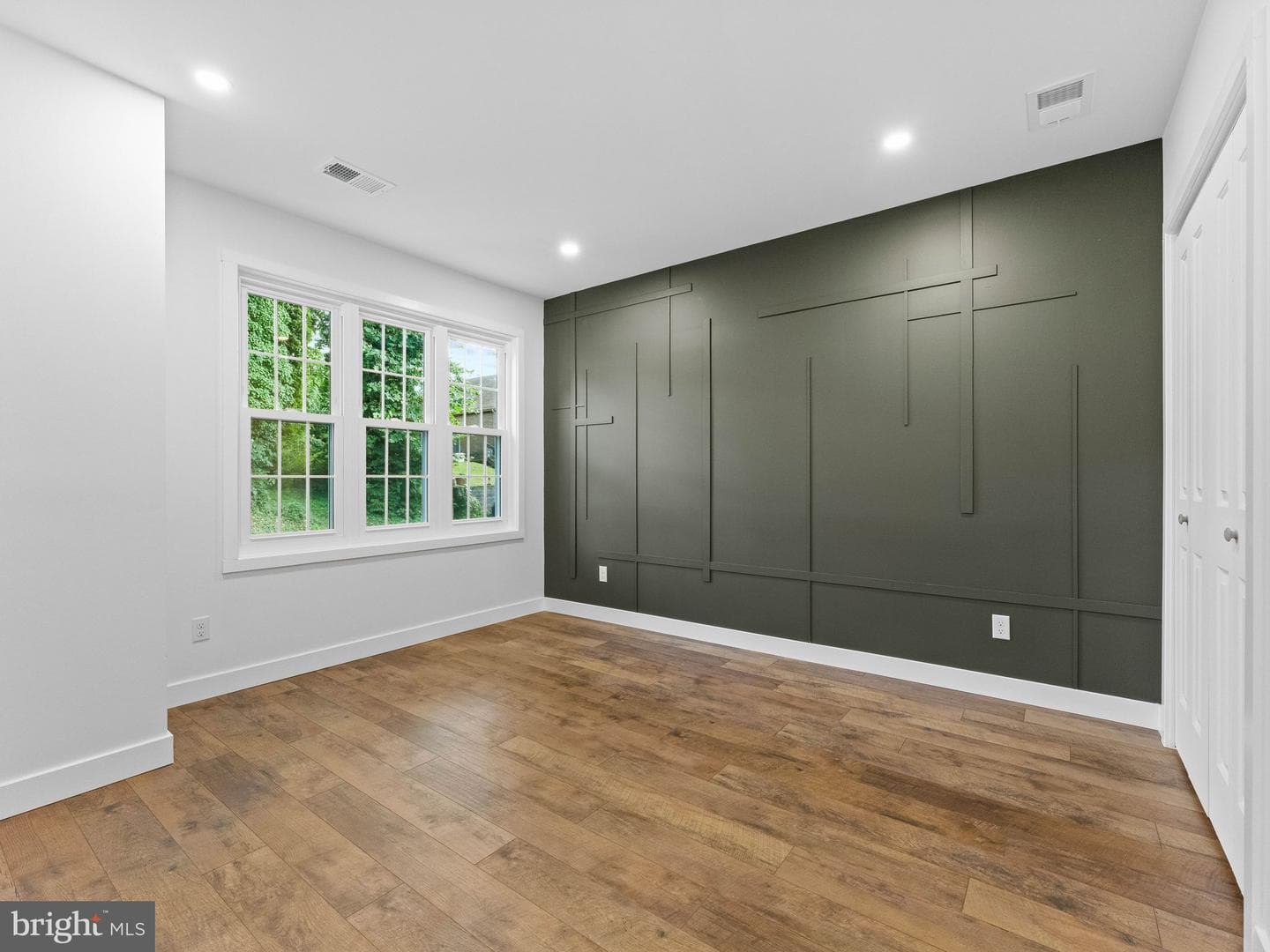 4642 Belmont Avenue photo 63