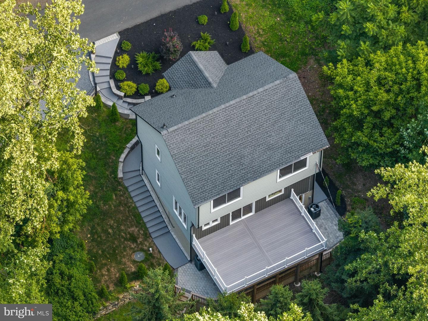 4642 Belmont Avenue photo 84