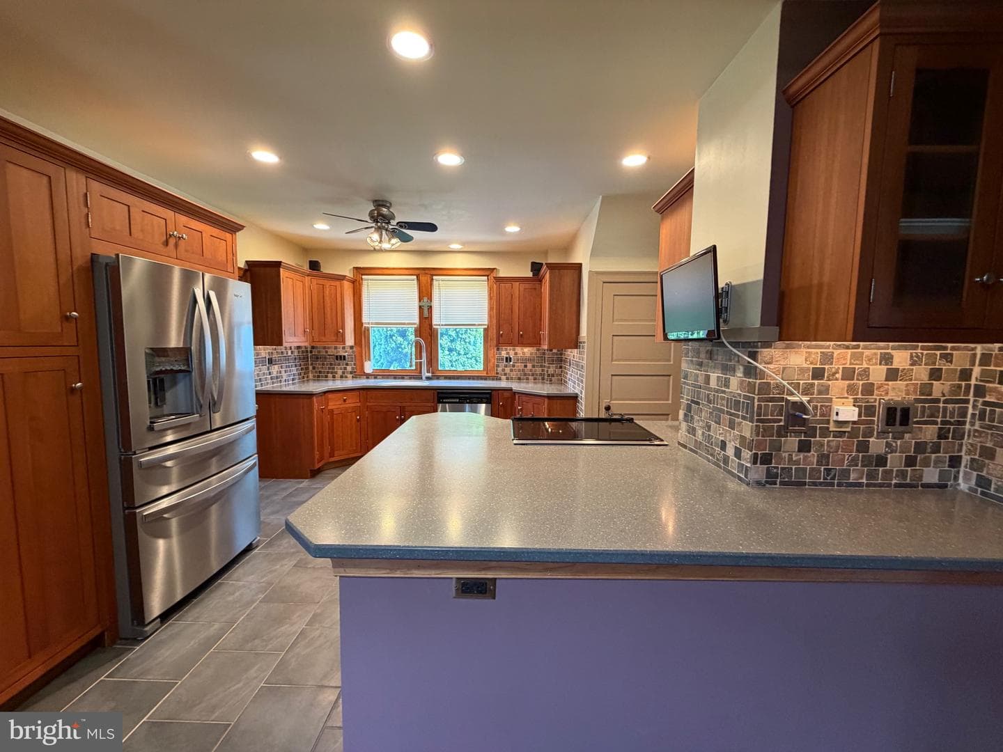 97 Wilson Avenue photo 31
