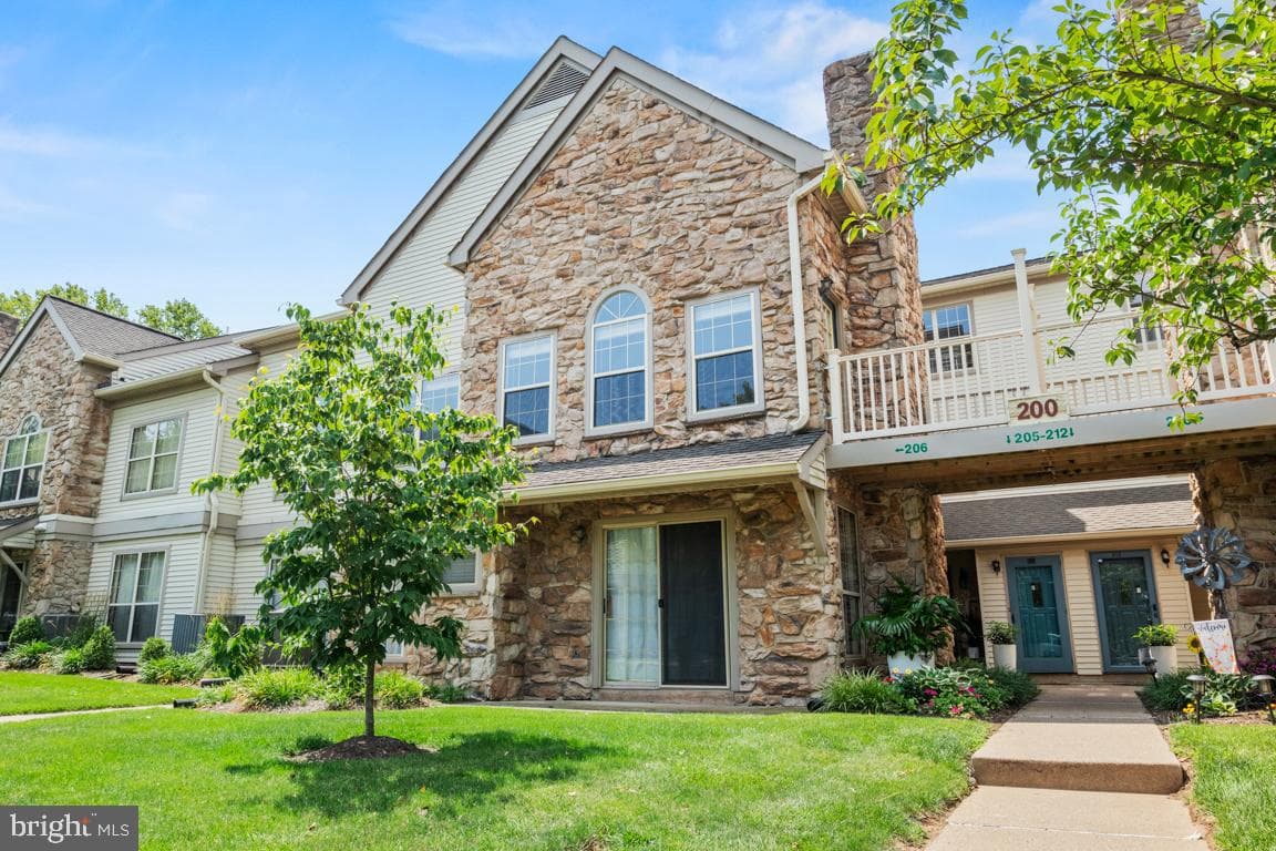 206 Remington Court photo 36