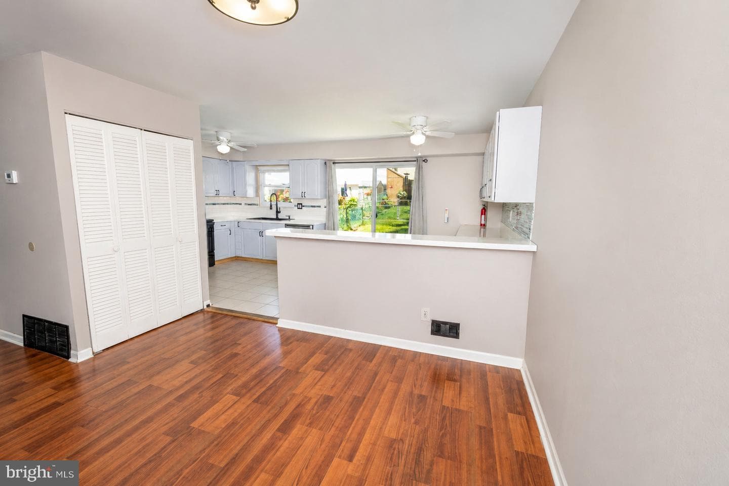 5120 Leeward photo 6