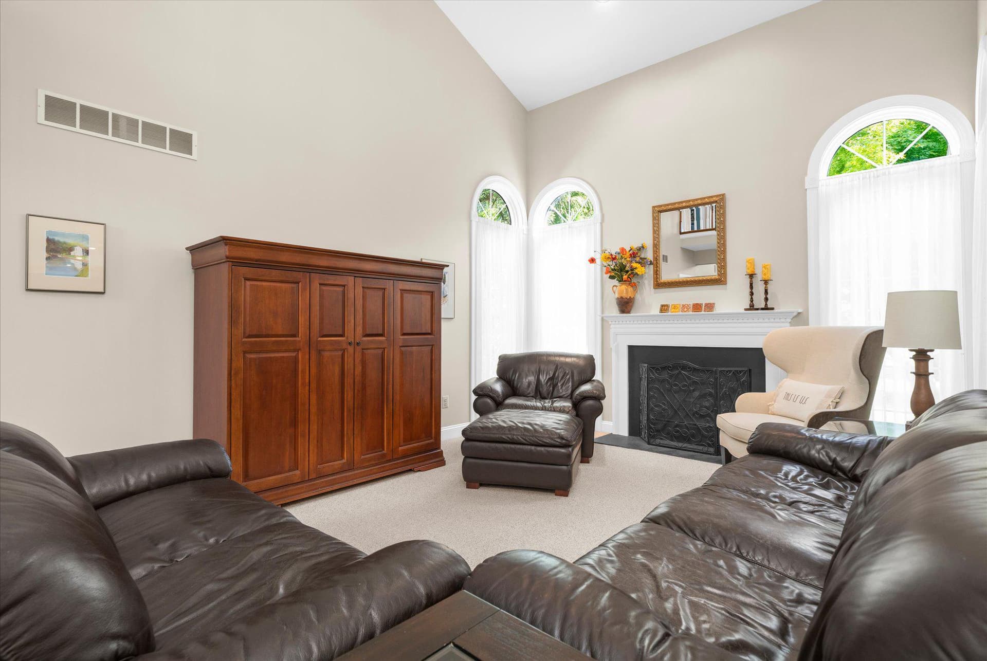 2028 Farmview Drive photo 11