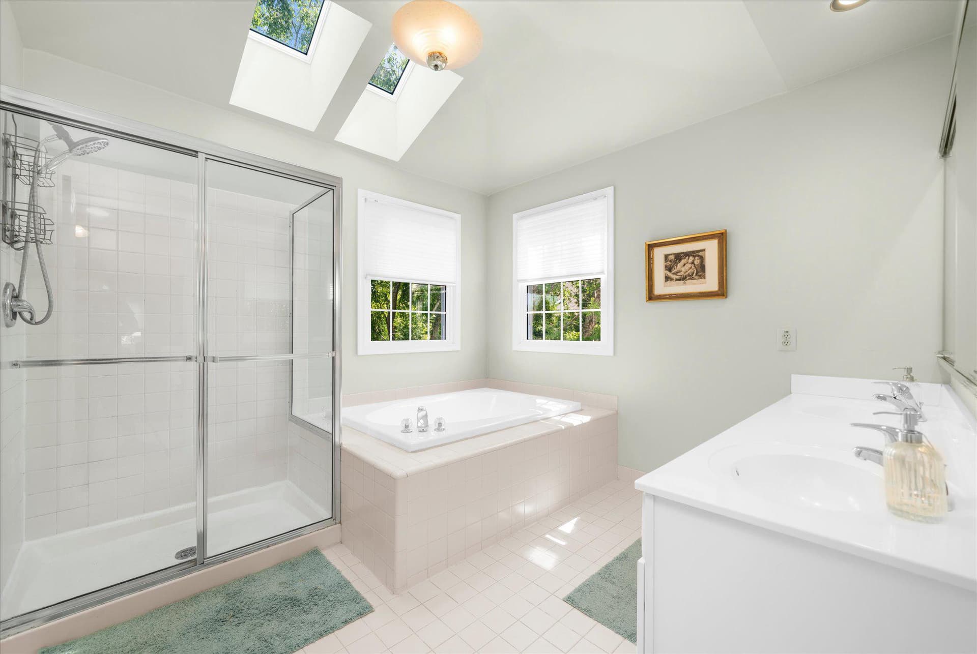 2028 Farmview Drive photo 32