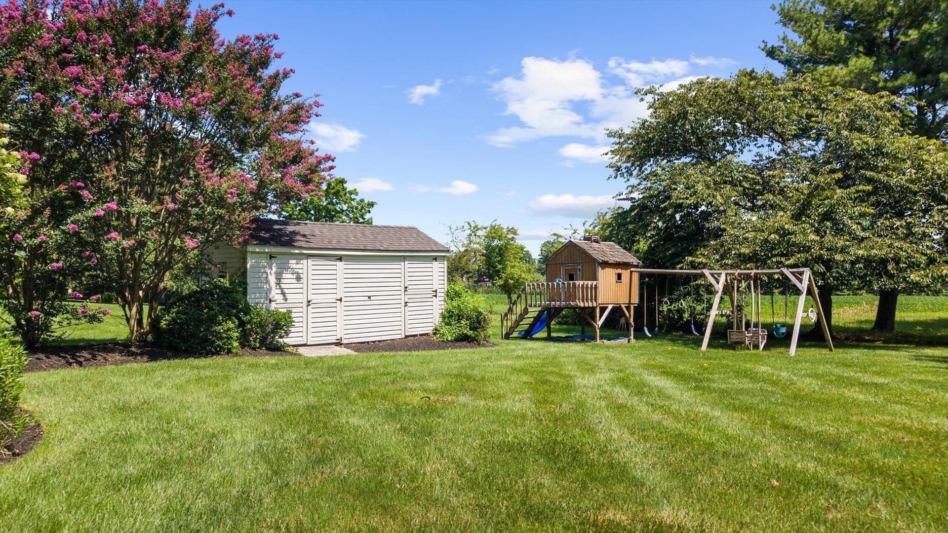 2028 Farmview Drive photo 50